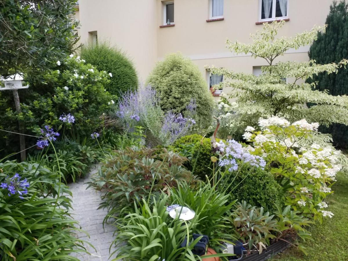 Appartements Et Gite Les Hauts De Sophia Trouville-sur-Mer Bagian luar foto