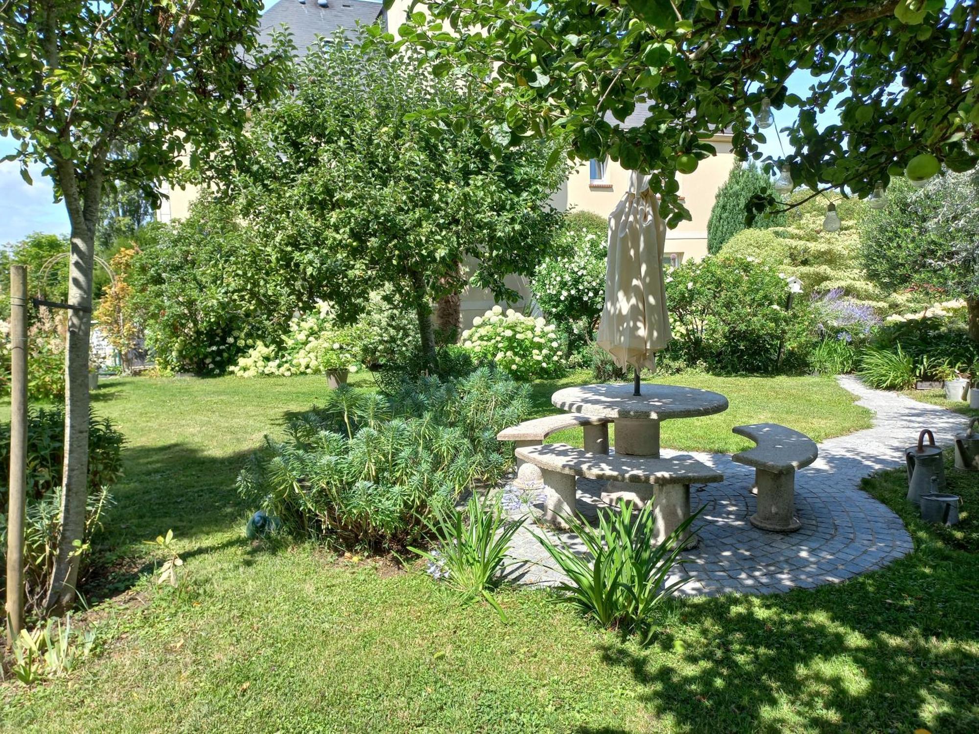 Appartements Et Gite Les Hauts De Sophia Trouville-sur-Mer Bagian luar foto