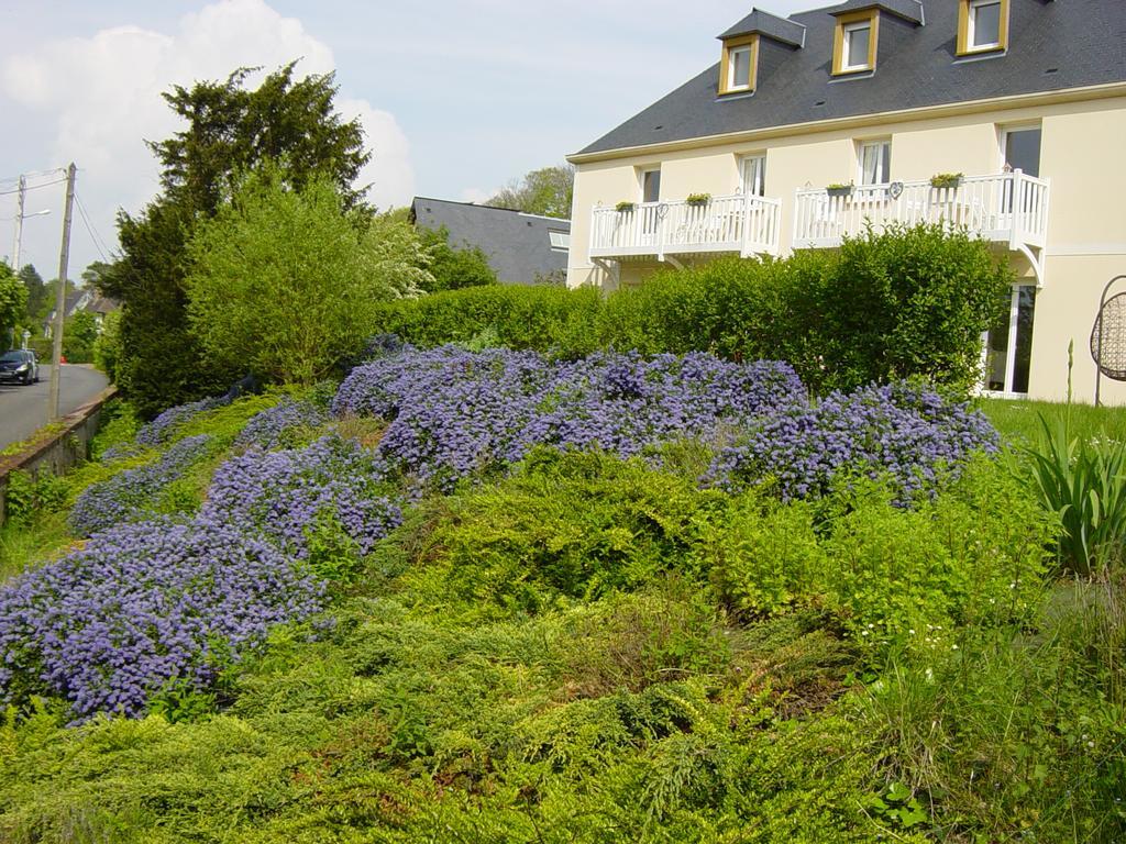 Appartements Et Gite Les Hauts De Sophia Trouville-sur-Mer Bagian luar foto