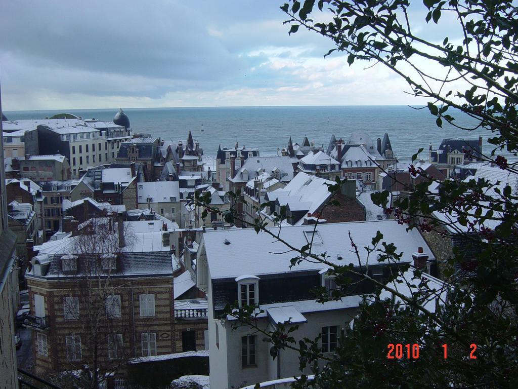 Appartements Et Gite Les Hauts De Sophia Trouville-sur-Mer Bagian luar foto